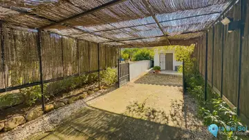 2 bedroom House for Sale in Almogía-66075