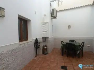 5 bedroom House for Sale in Guaro-66277