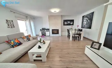 3 bedroom House for Sale in Estepona-805