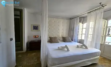 5 bedroom House for Sale in Nueva Andalucía-827