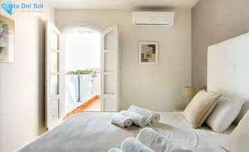 5 bedroom House for Sale in Nueva Andalucía-828
