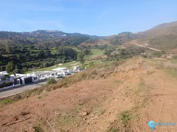 1405m2 Plot for Sale in La Cala Golf