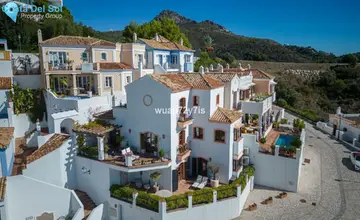 3 bedroom House for Sale in Benahavís-977