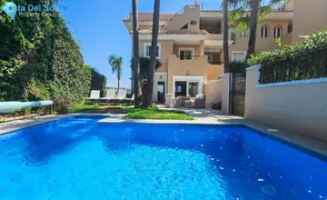 4 bedroom House for Sale in La Duquesa