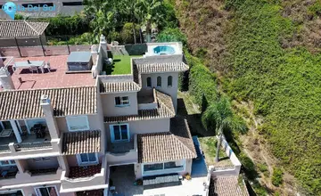 4 bedroom House for Sale in La Duquesa-1015