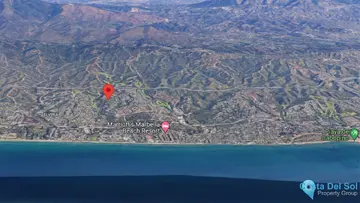 1090m2 Plot for Sale in Elviria-105411