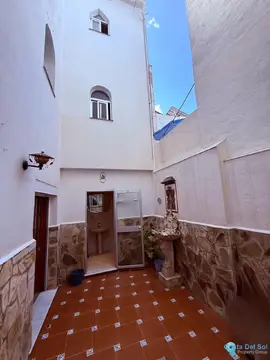 4 bedroom House for Sale in Coín