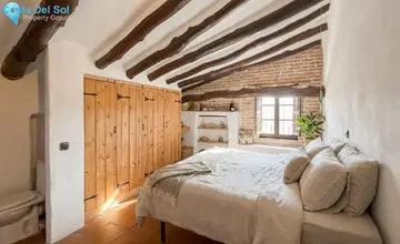 6 bedroom House for Sale in Villanueva del Rosario-1149