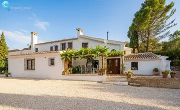 6 bedroom House for Sale in Villanueva del Rosario-1148