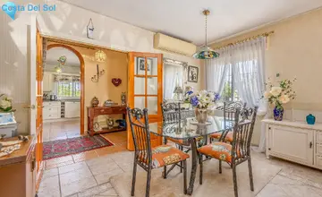 4 bedroom House for Sale in Coín-1162