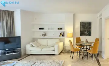 2 bedroom Apartment for Sale in Elviria-1407