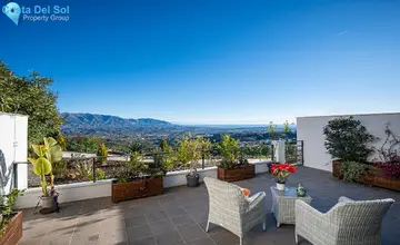 3 bedroom House for Sale in Marbella-1475