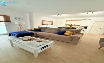 2 bedroom Apartment for Sale in La Carihuela