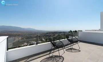 4 bedroom House for Sale in La Mairena-1801