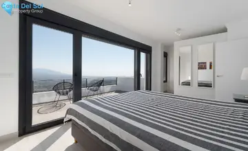 4 bedroom House for Sale in La Mairena-1799