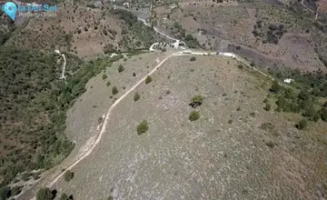 158000m2 Plot for Sale in Guaro-1823
