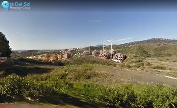 1081m2 Plot for Sale in Nueva Andalucía