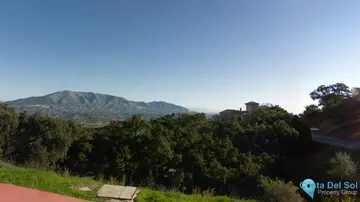 1913m2 Plot for Sale in La Mairena