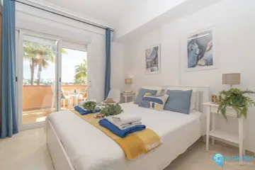 4 bedroom Apartment for Sale in Mijas Costa-78600