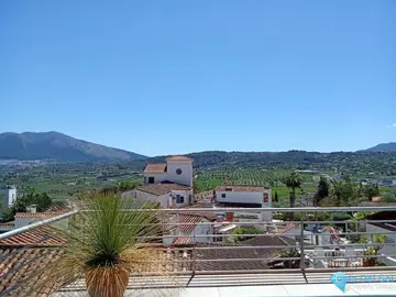 2 bedroom House for Sale in Coín