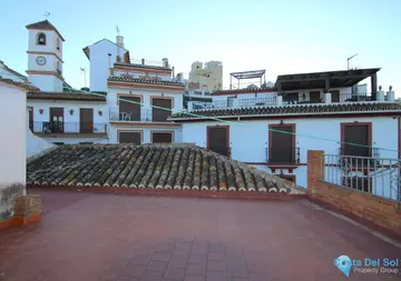 5 bedroom Apartment for Sale in Guaro