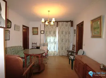 5 bedroom Apartment for Sale in Guaro-106109