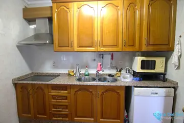 5 bedroom Apartment for Sale in Guaro-106112