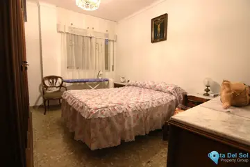 5 bedroom Apartment for Sale in Guaro-106114