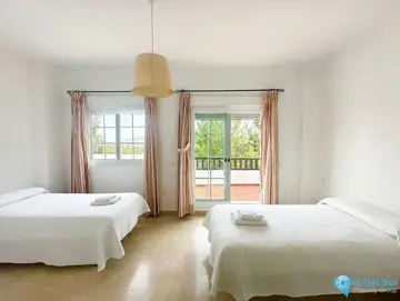 3 bedroom House for Sale in Lauro Golf-106125