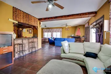 8 bedroom House for Sale in Monda-78862