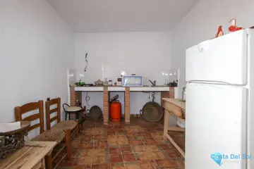 7 bedroom House for Sale in Guaro-106151