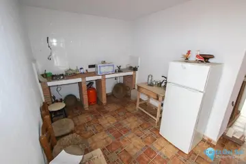 7 bedroom House for Sale in Guaro-106157