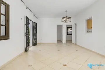 4 bedroom House for Sale in Coín-97451