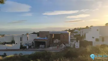 662m2 Plot for Sale in Mijas