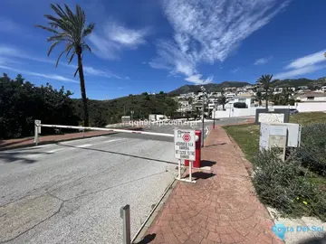 830m2 Plot for Sale in Mijas-106415