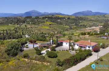 4 bedroom House for Sale in Pizarra