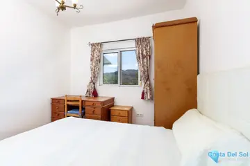 4 bedroom House for Sale in Pizarra-68569