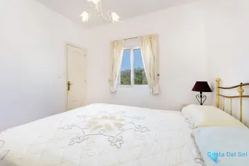4 bedroom House for Sale in Pizarra-68570