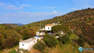 6 bedroom House for Sale in Pizarra-68585
