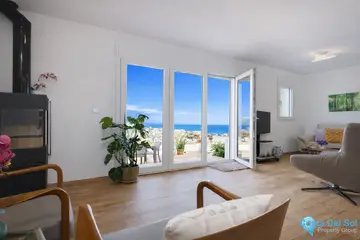 2 bedroom House for Sale in Manilva