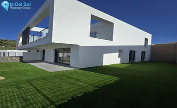 3 bedroom House for Sale in Riviera del Sol-2359