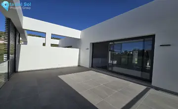 3 bedroom House for Sale in Riviera del Sol-2362