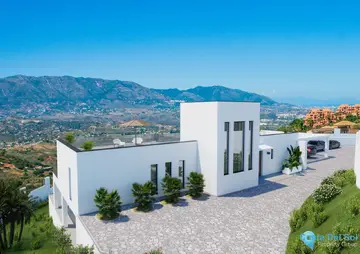 2266m2 Plot for Sale in La Mairena-69243