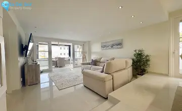 2 bedroom Apartment for Sale in Elviria-2429