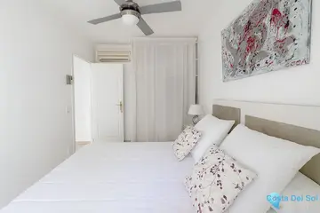 3 bedroom Apartment for Sale in New Golden Mile-69690
