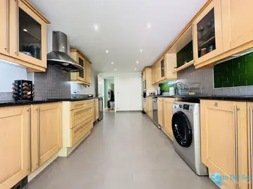 4 bedroom House for Sale in La Duquesa-69795