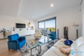 3 bedroom House for Sale in Manilva