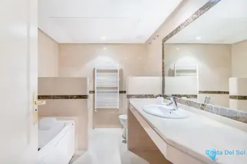 1 bedroom Apartment for Sale in Marbella-70165