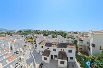 3 bedroom House for Sale in Estepona