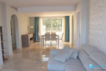 2 bedroom Apartment for Sale in Marbella-70726